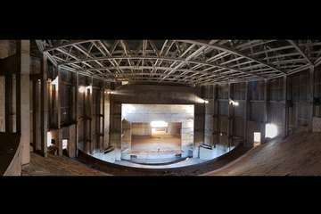 Estado de abandono del inacabado Palacio de la Cultura de Telde (Foto TA y Borja Suárez/C7)